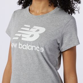 Camiseta New Balance Athletics Feminina Cinza - P